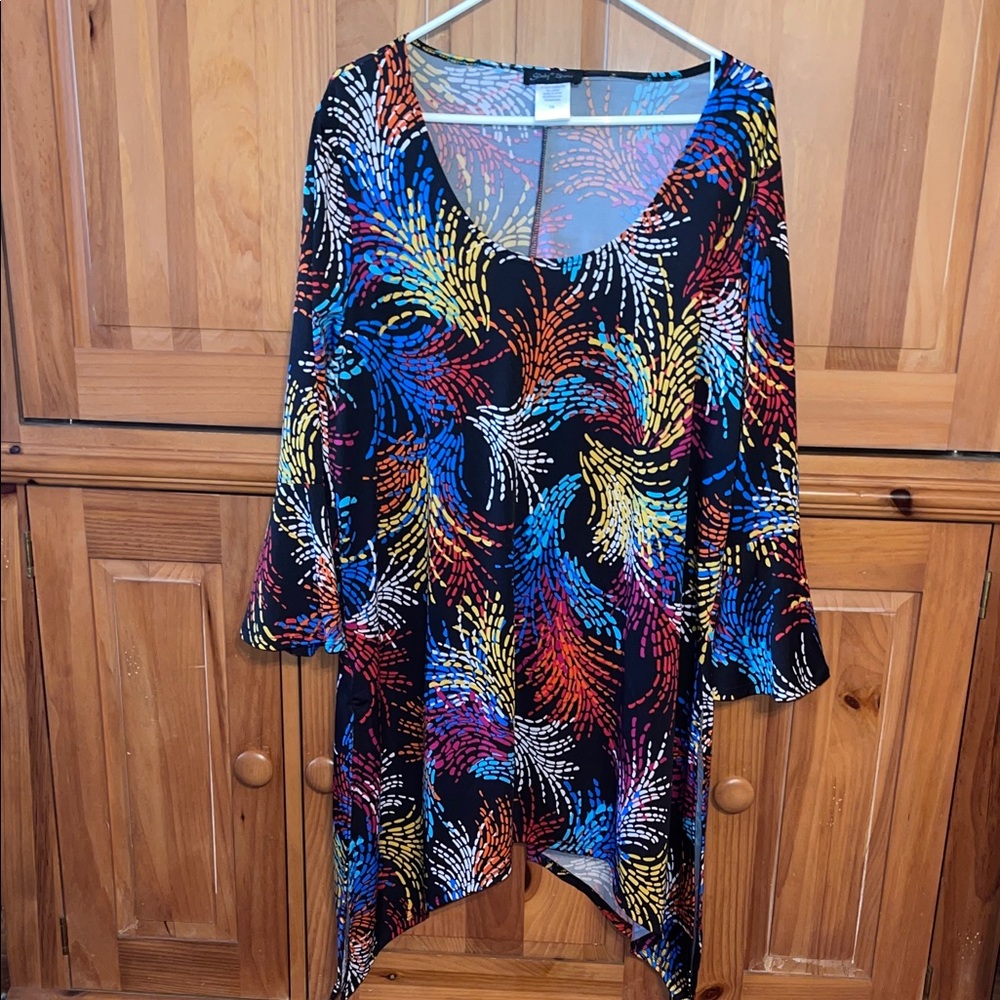 Slinky Brand Colorful Fun Abstract Tunic Top